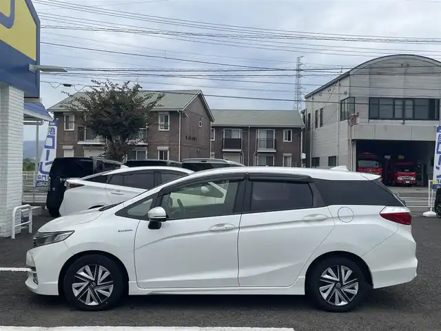 ホンダ シャトル ハイブリッド X スタイルエディション 徳島県 2016(平28)年 10.2万km ホワイトオーキッドパール (株)IDOMが運営する【じしゃロン徳島店】の自社ローン専用車両になりますこちらは現金またはオートローンご利用時の価格です。/自社ローンご希望の方は別途その旨お申付け下さい”										/										/										/ナビゲーション/バックカメラ