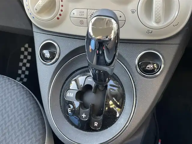 フィアット ５００ 1．2 ポップ 愛知県 2016(平28)年 4.3万km ビアンコ・ガーラ リモコンキー/社外ナビ/フルセグTV/BT/USB/ETC/社外14インチAW/ステアリングスイッチ/純正フロアマット/純正ホイールキャップ付きスタッドレス4本車載/取説、保証書