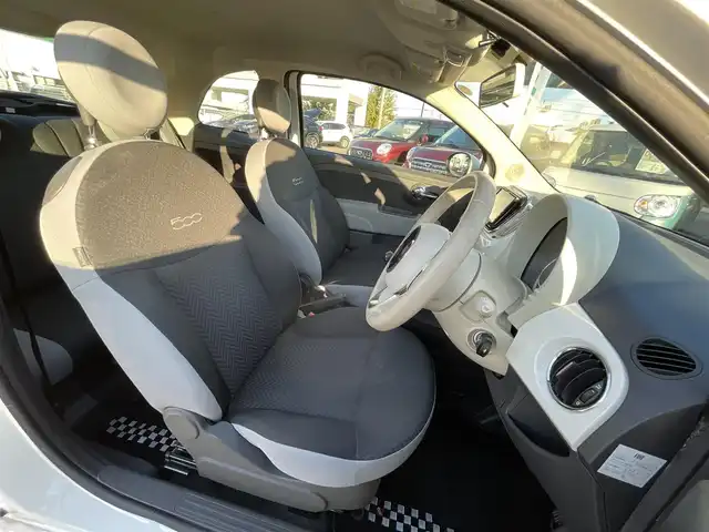 フィアット ５００ 1．2 ポップ 愛知県 2016(平28)年 4.3万km ビアンコ・ガーラ リモコンキー/社外ナビ/フルセグTV/BT/USB/ETC/社外14インチAW/ステアリングスイッチ/純正フロアマット/純正ホイールキャップ付きスタッドレス4本車載/取説、保証書