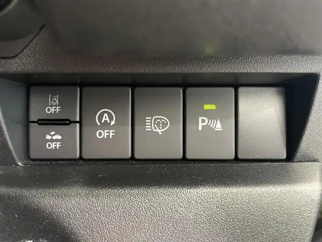 スズキ ジムニー XC 鹿児島県 2024(令6)年 0.9万km ジャングルグリーン 禁煙車/クルーズコントロール(追従走行無し)/レーンキープアシスト/誤発進抑制機能/先行車お知らせ機能/トランスファーレバー/パーキングセンサー/社外ディスプレイオーディオ/　・Bluetooth/　・AppleCarPlay/　・AndroidAuto/　・USB/　・AUX/　・AM/FM/ヒーテッドドアミラー/電動格納ミラー/コーナーセンサー