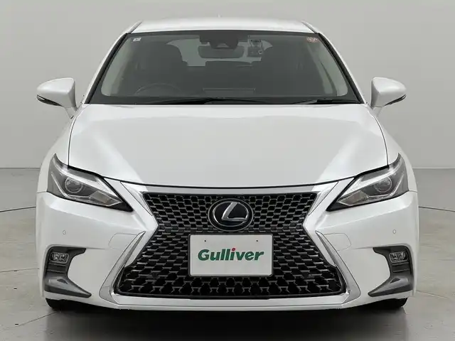 レクサス ＣＴ 200h バージョンC 福岡県 2021(令3)年 1.4万km ソニッククォーツ ワンオーナー　/純正１２．３型ナビ／フルセグＴＶ　/バックカメラ　/ＥＴＣ　/前後ドラレコ　/レーダークルコン　/コーナーセンサー　/衝突被害軽減　/レーンキープ　/アクセル踏み間違い防止　/オートマチックハイビーム　/パドルシフト　/シートヒーター　/パワーシート　/LEDヘッドライト　/純正１６インチアルミホイール