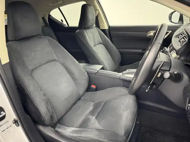 レクサス ＣＴ 200h バージョンC 福岡県 2021(令3)年 1.4万km ソニッククォーツ ワンオーナー　/純正１２．３型ナビ／フルセグＴＶ　/バックカメラ　/ＥＴＣ　/前後ドラレコ　/レーダークルコン　/コーナーセンサー　/衝突被害軽減　/レーンキープ　/アクセル踏み間違い防止　/オートマチックハイビーム　/パドルシフト　/シートヒーター　/パワーシート　/LEDヘッドライト　/純正１６インチアルミホイール