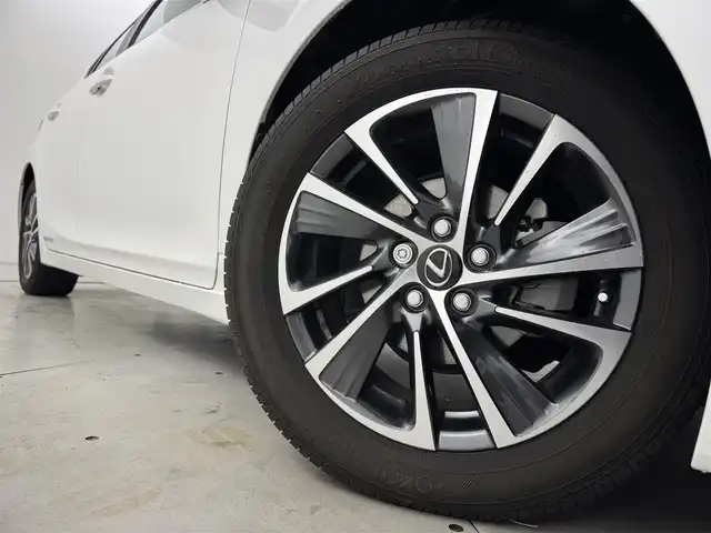 レクサス ＣＴ 200h バージョンC 福岡県 2021(令3)年 1.4万km ソニッククォーツ ワンオーナー　/純正１２．３型ナビ／フルセグＴＶ　/バックカメラ　/ＥＴＣ　/前後ドラレコ　/レーダークルコン　/コーナーセンサー　/衝突被害軽減　/レーンキープ　/アクセル踏み間違い防止　/オートマチックハイビーム　/パドルシフト　/シートヒーター　/パワーシート　/LEDヘッドライト　/純正１６インチアルミホイール