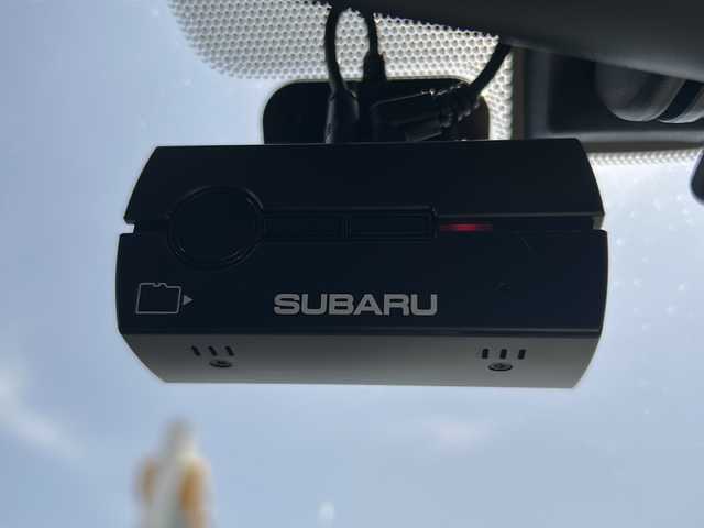 スバル インプレッサ スポーツ 2．0i－S アイサイト 佐賀県 2017(平29)年 7.7万km アイスシルバーメタリック 純正ナビ/Bluetooth/CD/DVD/USB/フルセグテレビ/衝突軽減システム/バックカメラ/アイドリングストップ/クルーズコントロール/パドルシフト/ETC/前席パワーシート/プッシュスタート/スマートキー/オートエアコン/オートライト/ステアリングスイッチ/電格ミラー/ダウンヒルアシストコントロール/保証書/取扱説明書/記録簿R２H29、30
