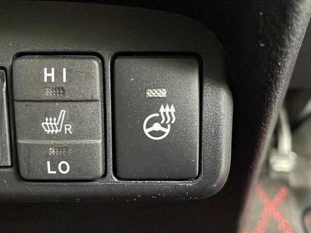 トヨタ シエンタ G クエロ 茨城県 2019(平31)年 5.1万km ブラックマイカ/センシュアルレッドマイカ ナビ　フルセグＴＶ　Bluetooth　バックモニター　両側電動スライドドア　トヨタセーフティセンス　レーンキープアシスト　ＬＥＤヘッドランプ　シートヒーター　ステアリングヒーター