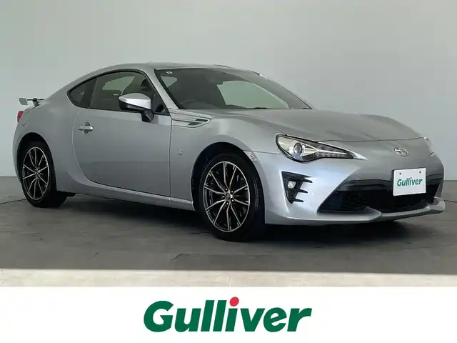 トヨタ ８６ GT リミテッド 大分県 2017(平29)年 8.6万km アイスシルバーメタリック ワンオーナ/社外ナビ/（フルセグ/CD/DVD/Bluetooth）/ハーフレザーシート/前席シートヒーター/クルーズコントロール/6速マニュアル/ステアリングスイッチ/オートライト/LEDヘッドライト/スマートキー・プッシュスタート/純正アルミホイール/電動格納ミラー/保証書・取扱説明書