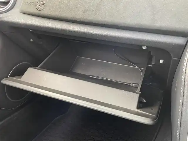 トヨタ ８６ GT リミテッド 大分県 2017(平29)年 8.6万km アイスシルバーメタリック ワンオーナ/社外ナビ/（フルセグ/CD/DVD/Bluetooth）/ハーフレザーシート/前席シートヒーター/クルーズコントロール/6速マニュアル/ステアリングスイッチ/オートライト/LEDヘッドライト/スマートキー・プッシュスタート/純正アルミホイール/電動格納ミラー/保証書・取扱説明書