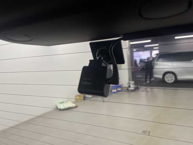 トヨタ シエンタ G 埼玉県 2015(平27)年 2.3万km シルバーM トヨタセーフティセンス/純正メモリナビ(型式：NSCP-W64)/CD/DVD/Bluetooth/フルセグ/ビルトインETC/前後ドライづレコーダー/両側パワースライドドア/HIDヘッドライト/フォグランプ/プッシュスタート/スマートキー/スペアキー1本