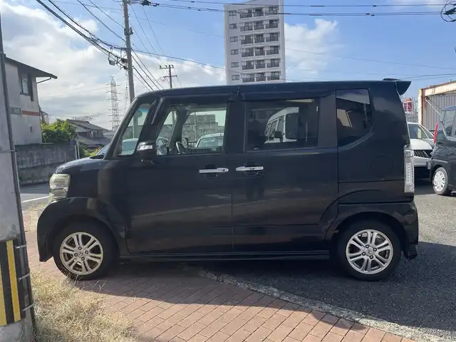 ホンダ Ｎ ＢＯＸ G Lパッケージ 福岡県 2012(平24)年 10万km クリスタルブラックパール (株)IDOMが運営する【じしゃロン八幡西店】の自社ローン専用車両になります。こちらは現金またはオートローンご利用時の価格です。自社ローンご希望の方は別途その旨お申付け下さい/スマートキー/純正ナビ/ワンセグ/バックカメラ/片側パワースライドドア/ウィンカーミラー/ドアバイザー