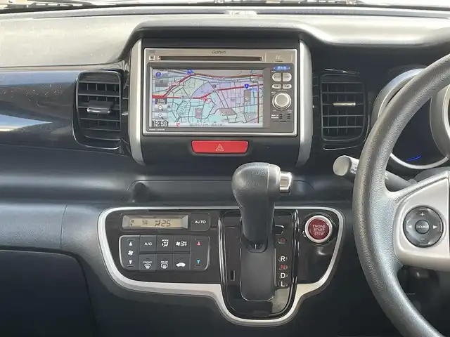 ホンダ Ｎ ＢＯＸ G Lパッケージ 福岡県 2012(平24)年 10万km クリスタルブラックパール (株)IDOMが運営する【じしゃロン八幡西店】の自社ローン専用車両になります。こちらは現金またはオートローンご利用時の価格です。自社ローンご希望の方は別途その旨お申付け下さい/スマートキー/純正ナビ/ワンセグ/バックカメラ/片側パワースライドドア/ウィンカーミラー/ドアバイザー