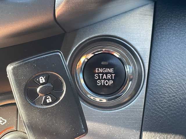 トヨタ ＲＡＶ４ スタイル 千葉県 2010(平22)年 14.2万km シルバーM 社外ナビ/・CD/DVD/HIDヘッドライト/フォグライト/オートライト/純正ETC/クルーズコントロール/スマートキー/スペアキー