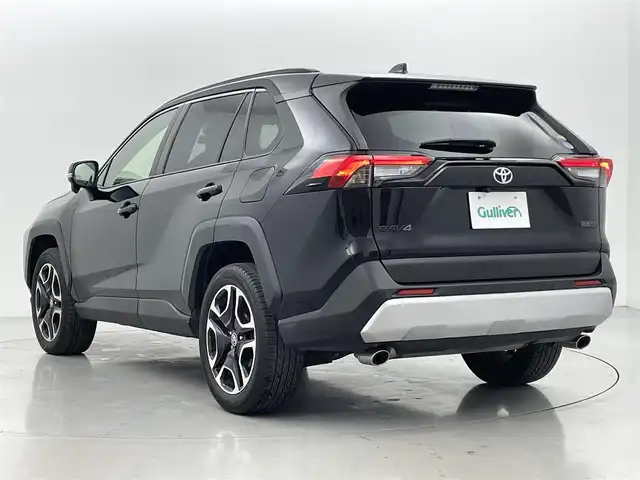 トヨタ ＲＡＶ４ アドベンチャー 熊本県 2020(令2)年 3.3万km アティチュードブラックマイカ 禁煙車　/アルパインナビX9NX（ＣＤ・ＤＶＤ・フルセグ・ＢＴ・ＳＤ・ＵＳＢ）/バックカメラ　/前後ドライブレコーダー（DVR-C02R）　/ＥＴＣ　/前後クリアランスソナー　/トヨタセーフティーセンス/・プリクラッシュセーフティ/・ロードサインアシスト/・駐車時支援パーキングサポートシステム/・車線逸脱警報/・オートハイビーム/横滑り防止/ダウンヒルアシスト/パーキングアシスト/運転席パワーシート/ルーフレール/社外フロアマット/純正19インチAW/オートライト/LEDヘッドライト/フォグライト/スマートキー/プッシュスタート/スペアキー1本