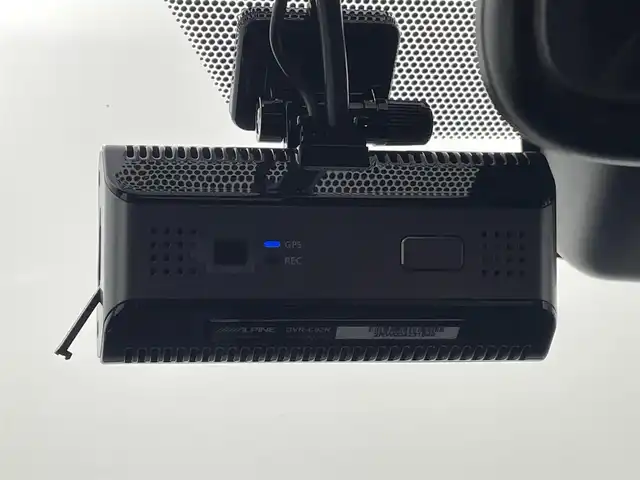 トヨタ ＲＡＶ４ アドベンチャー 熊本県 2020(令2)年 3.3万km アティチュードブラックマイカ 禁煙車　/アルパインナビX9NX（ＣＤ・ＤＶＤ・フルセグ・ＢＴ・ＳＤ・ＵＳＢ）/バックカメラ　/前後ドライブレコーダー（DVR-C02R）　/ＥＴＣ　/前後クリアランスソナー　/トヨタセーフティーセンス/・プリクラッシュセーフティ/・ロードサインアシスト/・駐車時支援パーキングサポートシステム/・車線逸脱警報/・オートハイビーム/横滑り防止/ダウンヒルアシスト/パーキングアシスト/運転席パワーシート/ルーフレール/社外フロアマット/純正19インチAW/オートライト/LEDヘッドライト/フォグライト/スマートキー/プッシュスタート/スペアキー1本