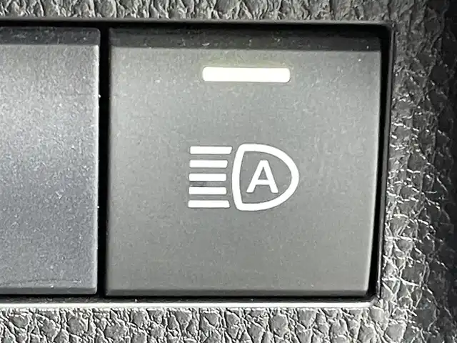 トヨタ ＲＡＶ４ アドベンチャー 熊本県 2020(令2)年 3.3万km アティチュードブラックマイカ 禁煙車　/アルパインナビX9NX（ＣＤ・ＤＶＤ・フルセグ・ＢＴ・ＳＤ・ＵＳＢ）/バックカメラ　/前後ドライブレコーダー（DVR-C02R）　/ＥＴＣ　/前後クリアランスソナー　/トヨタセーフティーセンス/・プリクラッシュセーフティ/・ロードサインアシスト/・駐車時支援パーキングサポートシステム/・車線逸脱警報/・オートハイビーム/横滑り防止/ダウンヒルアシスト/パーキングアシスト/運転席パワーシート/ルーフレール/社外フロアマット/純正19インチAW/オートライト/LEDヘッドライト/フォグライト/スマートキー/プッシュスタート/スペアキー1本