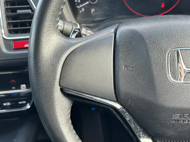 ホンダ ヴェゼル S 広島県 2015(平27)年 10.8万km ホワイトオーキッドパール ワンオーナー/メモリナビ/フルセグテレビ/アイドリングストップ/クルーズコントロール/ドアバイザー/プッシュスタート/ETC/LED