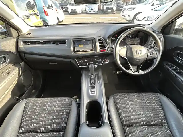 ホンダ ヴェゼル S 広島県 2015(平27)年 10.8万km ホワイトオーキッドパール ワンオーナー/メモリナビ/フルセグテレビ/アイドリングストップ/クルーズコントロール/ドアバイザー/プッシュスタート/ETC/LED