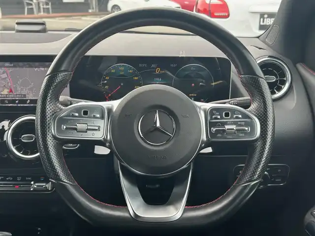 メルセデス・ベンツ Ｂ１８０ AMGライン 福岡県 2020(令2)年 2.9万km イリジウムシルバー レーダーセーフティパッケージ/アダプティブクルーズコントロール/ハーフレザーシート/シートヒーター/純正HDDナビ/フルセグテレビ/ＬＥＤヘッドライト/純正前方ドライブレコーダー/ワイヤレス充電/電動バックドア/禁煙車/パワーシート