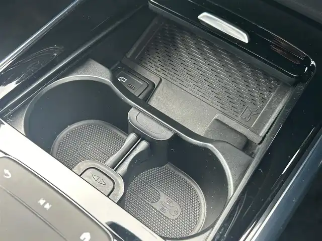 メルセデス・ベンツ Ｂ１８０ AMGライン 福岡県 2020(令2)年 2.9万km イリジウムシルバー レーダーセーフティパッケージ/アダプティブクルーズコントロール/ハーフレザーシート/シートヒーター/純正HDDナビ/フルセグテレビ/ＬＥＤヘッドライト/純正前方ドライブレコーダー/ワイヤレス充電/電動バックドア/禁煙車/パワーシート