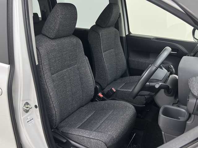 トヨタ シエンタ ハイブリッド Z 宮城県 2022(令4)年 5.3万km ホワイトパールクリスタルシャイン 禁煙車/トヨタセーフティーセンス/・レーダークルーズコントロール/・オートマチックハイビーム/・プリクラッシュセーフティーシステム/・パーキングサポートブレーキ/・レーントレーシングアシスト/・クリアランスソナー/ブラインドスポットモニター/両側パワースライドドア/純正ディスプレイオーディオ/・BT.USB.Miracast/バックカメラ/ビルトインETC/AC100V充電/LEDヘッドライト/横滑り防止機能/アイドリングストップ/革巻きステアリング/ステアリングスイッチ/プッシュスタート/スマートキー（2本）/純正15インチアルミホイール/純正ドアバイザー/純正フロアマット