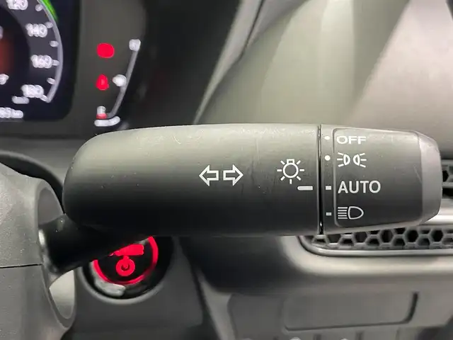 ホンダ ＺＲ－Ｖ ハイブリッド e:HEV X 鹿児島県 2023(令5)年 1万km プラチナホワイトパール 禁煙車/純正11インチGathersナビ/　・Bluetooth/　・AppleCarPlay/　・AndroidAuto/　・CD/DVD/　・フルセグTV/　・AM/FM/ホンダセンシング/　・クルーズコントロール(追従走行あり)/　・レーンキープアシスト/　・ブラインドスポットモニター/　・オートマチックハイビーム/バックカメラ/ETC/前後コーナーセンサー/電動パーキングブレーキ/ブレーキホールド/全席オートパワーウィンドウ/オートワイパー/シートヒーター/電動格納ミラー/ボタン式シフト/パドルシフト/ステアリングリモコン