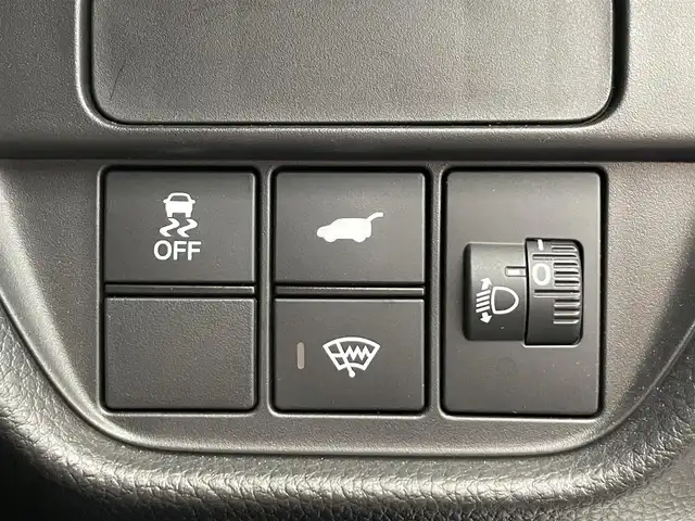 ホンダ ＺＲ－Ｖ ハイブリッド e:HEV X 鹿児島県 2023(令5)年 1万km プラチナホワイトパール 禁煙車/純正11インチGathersナビ/　・Bluetooth/　・AppleCarPlay/　・AndroidAuto/　・CD/DVD/　・フルセグTV/　・AM/FM/ホンダセンシング/　・クルーズコントロール(追従走行あり)/　・レーンキープアシスト/　・ブラインドスポットモニター/　・オートマチックハイビーム/バックカメラ/ETC/前後コーナーセンサー/電動パーキングブレーキ/ブレーキホールド/全席オートパワーウィンドウ/オートワイパー/シートヒーター/電動格納ミラー/ボタン式シフト/パドルシフト/ステアリングリモコン