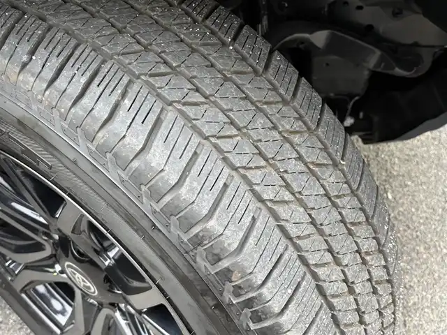 トヨタ ハイラックス Z GRスポーツ 三重県 2024(令6)年 0.2万km アティチュードブラックマイカ ワンオーナー/登録時走行距離１８９６km/ディーゼル車/トヨタセーフティセンス/　・プリクラッシュセーフティ/　・レーンディパーチャーアラート/　・ロードサインアシスト/　・レーダークルーズコントロール/純正メーカーナビ/　・AppleCarPlay /　・Bluetooth/　・USB /　・MiraCast/GRSPORT専用アルミホイール/レッド塗装ブレーキキャリパー(GRロゴ付)/パノラミックビューモニター/社外デジタルインナーミラー(前後録画機能付き)/クリアランスソナー/荷台トノカバー/スマートキーx２/プッシュスタート/パドルシフト/GRSPORT専用本革巻きステアリングホイール/革巻きシフトノブ/ステアリングスイッチ/ハーフレザーシート(GR刺繍ロゴ付)/パワーシート/LEDヘッドライト/LEDフォグライト/リアフォグライト/オートライト/電動格納ミラー/ウィンカーミラー/オールシーズンマット/スペアタイヤ/アイドリングストップ/横滑り防止機能/サイド/カーテン/ニーエアバック