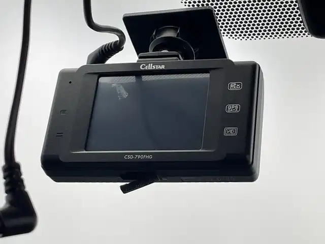 トヨタ プリウス Sツーリングセレクション 栃木県 2019(平31)年 1.8万km ホワイトパールクリスタルシャイン 純正ナビ/　(CD/DVD/Bluetooth/フルセグV)/バックカメラ/モデリスタ風エアロ/トヨタセーフティセンス/・プリクラッシュセーフティ/・レーントレーシングアシスト/・レーンディパーチャーアラート/・ロードサインアシスト/・レーダークルーズコントロール/・オートマチックハイビーム/・先行車発進アラーム/ETC/前後ドラレコ/前席シートヒーター/禁煙車/LEDヘッドライト/スマートキー/純正AW/純正フロアマット