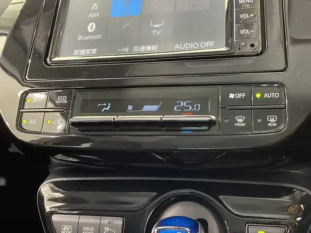 トヨタ プリウス Sツーリングセレクション 栃木県 2019(平31)年 1.8万km ホワイトパールクリスタルシャイン 純正ナビ/　(CD/DVD/Bluetooth/フルセグV)/バックカメラ/モデリスタ風エアロ/トヨタセーフティセンス/・プリクラッシュセーフティ/・レーントレーシングアシスト/・レーンディパーチャーアラート/・ロードサインアシスト/・レーダークルーズコントロール/・オートマチックハイビーム/・先行車発進アラーム/ETC/前後ドラレコ/前席シートヒーター/禁煙車/LEDヘッドライト/スマートキー/純正AW/純正フロアマット