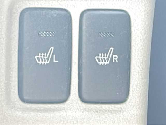 ダイハツ キャスト スタイル G VS SAⅢ 静岡県 2019(平31)年 5.8万km ファイアークォーツレッドM 純正ナビ/地デジTV/純正CD/DVD/Bluetooth/バック/全方位カメラ/スマートアシストIII/オートハイビーム/フロントシートヒーター/純正15インチAW/スマートキー/ドライブレコーダー/ETC