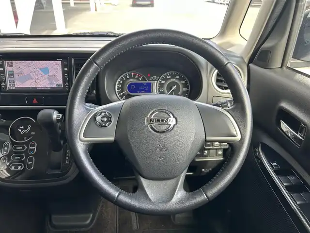 日産 デイズ ルークス ハイウェイスターX Gパッケージ 静岡県 2017(平29)年 6.1万km ホワイトパール 純正7インチナビ/（CD/FM/AM/Bluetooth/iPod/SD/ウォークマン）/フルセグTV/オートライト/オートハイビーム/全周囲カメラ/フルフラットシート/両側電動スライドドア/LEDヘッドライト/ベンチシート/純正フロアマット/衝突軽減システム/横滑り防止システム/純正15AW