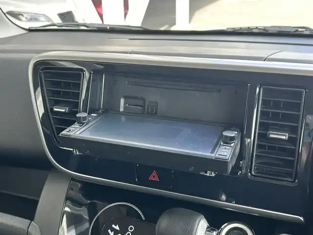 日産 デイズ ルークス ハイウェイスターX Gパッケージ 静岡県 2017(平29)年 6.1万km ホワイトパール 純正7インチナビ/（CD/FM/AM/Bluetooth/iPod/SD/ウォークマン）/フルセグTV/オートライト/オートハイビーム/全周囲カメラ/フルフラットシート/両側電動スライドドア/LEDヘッドライト/ベンチシート/純正フロアマット/衝突軽減システム/横滑り防止システム/純正15AW