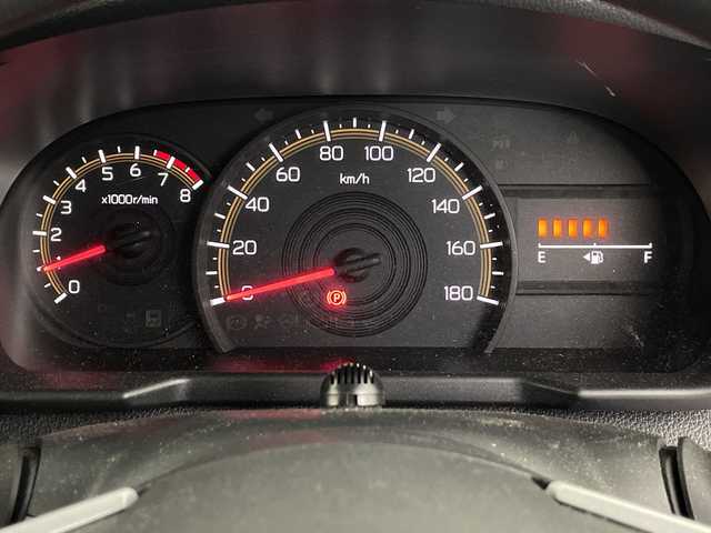 トヨタ ルーミー G 埼玉県 2023(令5)年 0.6万km ブライトシルバーM 純正ナビ　NMZK-W73D/(Bluetooth/USB/CD/DVD/AM/FM)/地デジフルセグ/バックカメラ/ETC2.0/前後ドライブレコーダー/衝突軽減ブレーキ/アイドリングストップ/クリアランスソナー/パワーモード/プッシュスタート/ステアリングリモコン/両側パワースライドドア/フロントフォグランプ/ウィンカーミラー/電動格納ミラー/社外フロアマット/純正ドアバイザー