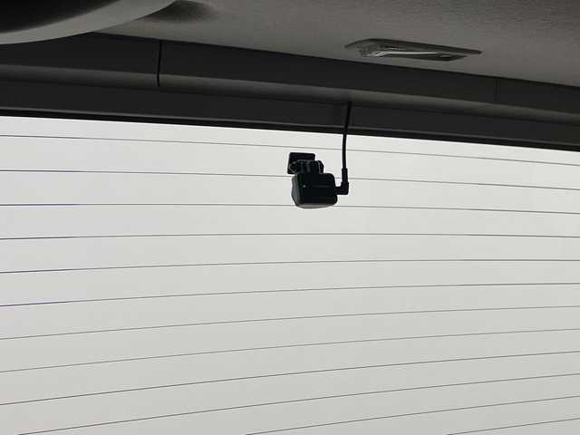 トヨタ ルーミー G 埼玉県 2023(令5)年 0.6万km ブライトシルバーM 純正ナビ　NMZK-W73D/(Bluetooth/USB/CD/DVD/AM/FM)/地デジフルセグ/バックカメラ/ETC2.0/前後ドライブレコーダー/衝突軽減ブレーキ/アイドリングストップ/クリアランスソナー/パワーモード/プッシュスタート/ステアリングリモコン/両側パワースライドドア/フロントフォグランプ/ウィンカーミラー/電動格納ミラー/社外フロアマット/純正ドアバイザー