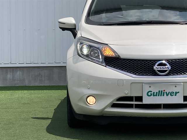 日産 ノート XVセレ +セーフⅡ 香川県 2016(平28)年 6.8万km ブリリアントホワイトパール 純正SDナビ（AM/FM/Bluetooth）/アラウンドビュー/フルセグTV/横滑り防止装置/衝突被害軽減ブレーキ/車線逸脱警報/ETC/ドライブレコーダー/アイドリングストップ/オートライト/純正フロアマット