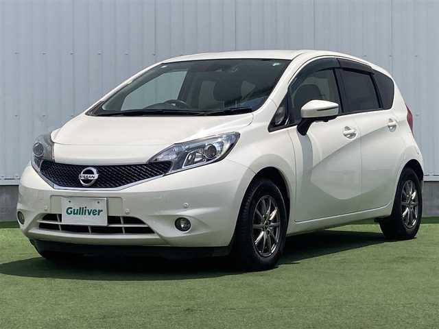 日産 ノート XVセレ +セーフⅡ 香川県 2016(平28)年 6.8万km ブリリアントホワイトパール 純正SDナビ（AM/FM/Bluetooth）/アラウンドビュー/フルセグTV/横滑り防止装置/衝突被害軽減ブレーキ/車線逸脱警報/ETC/ドライブレコーダー/アイドリングストップ/オートライト/純正フロアマット
