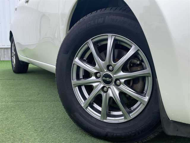 日産 ノート XVセレ +セーフⅡ 香川県 2016(平28)年 6.8万km ブリリアントホワイトパール 純正SDナビ（AM/FM/Bluetooth）/アラウンドビュー/フルセグTV/横滑り防止装置/衝突被害軽減ブレーキ/車線逸脱警報/ETC/ドライブレコーダー/アイドリングストップ/オートライト/純正フロアマット