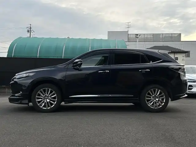 トヨタ ハリアー エレガンス 岐阜県 2016(平28)年 8.5万km スパークリングブラックパールクリスタルシャイン メーカーナビ/フルセグTV/Bluetooth/SD/AUX/USB/バックカメラ/パワーシート/ハーフレザーシート/ビルトインETC/純正フロアマット