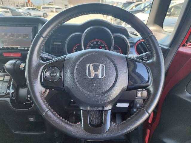 ホンダ Ｎ ＢＯＸ カスタム G Aパッケージ 岩手県 2014(平26)年 8.6万km ミラノレッド 社外ナビ/ＣＤ／ＤＶＤ／ＨＤＤ／ワンセグ/Ｂカメラ/片側パワスラ/ＥＴＣ/アイドリングストップ/電格ミラー/オートライト/フォグ/純正１４インチＡＷ/ドアバイザー/オートエアコン/フロアマット/スペアキー