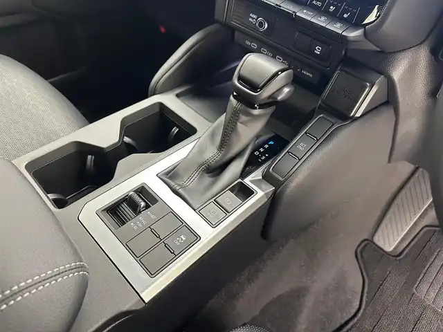 トヨタ ランドクルーザー ２５０ VX 兵庫県 2024(令6)年 0.1千km ブラック ・純正メモリナビ/（HDMI/Bluetooth/フルセグ/Miracast/USB）/・純正ディスプレイオーディオ/・ACC/・LDA/・PCS/・BSM/・PDA/・RCTA/・RCD/・RSA/・コーナーセンサー/・パノラミックビューモニター/・デジタルインナーミラー/・安心降車サポート/・ビルトインETC2.0/・パワーバックドア/・D＋N席パワーシート/・D＋N席シートヒーター/・黒レザーシート/・ベンチレーション/・ステアリングヒーター/・ルーフレール/・MODELLISTAオーバーフェンダー/・純正18インチアルミホイール/・LEDヘッドライト/・ＬＥＤフォグランプ/・オートハイビーム