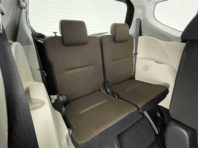 トヨタ シエンタ ハイブリッド G 兵庫県 2016(平28)年 3.6万km ヴィンテージブラウンパールクリスタルシャイン 純正ナビ/CD/DVD/Bluetooth/フルセグTV/バックモニター/ビルトインETC/両側パワースライドドア/プッシュスタート/LEDヘッドライト/衝突軽減ブレーキ/レーンキープアシスト/オートマチックハイビーム/シートヒーター/スペアキー/バックカメラ/ドアバイザー