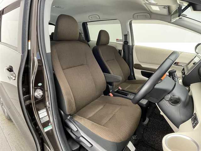 トヨタ シエンタ ハイブリッド G 兵庫県 2016(平28)年 3.6万km ヴィンテージブラウンパールクリスタルシャイン 純正ナビ/CD/DVD/Bluetooth/フルセグTV/バックモニター/ビルトインETC/両側パワースライドドア/プッシュスタート/LEDヘッドライト/衝突軽減ブレーキ/レーンキープアシスト/オートマチックハイビーム/シートヒーター/スペアキー/バックカメラ/ドアバイザー