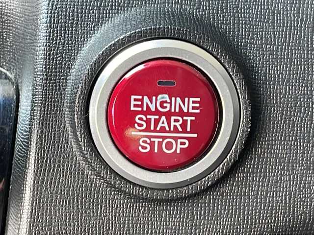 ホンダ Ｎ ＯＮＥ プレミアム 長野県 2018(平30)年 3.6万km ブリティッシュグリーンP ナビ装着用スペシャルパッケージ/純正ディスプレイオーディオ/バックカメラ/ETC/ドライブレコーダー /ハーフレザーシート/社外１４インチアルミ/クルーズコントロール/アイドリングストップ/スマートキー