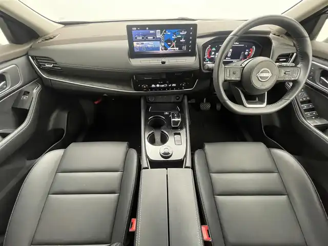 日産 エクストレイル G e－4ORCE 岡山県 2024(令6)年 3.2万km ブリリアントホワイトパール/スーパーブラック 2トーン 純正12.3インチナビ/・FM/AM/Bluetooth/フルセグ/CarPlay/アラウンドビューモニター/デジタルインナーミラー/合皮シート/・パワーシート/・シートヒーター/・シートメモリー/ステアリングヒーター/パワーバックドア/HUD/ワイヤレス充電/プロパイロット/インテリジェントエマージェンシーブレーキ/パーキングアシスト/コーナーセンサー/AC100V/ドライブレコーダー/ビルトインETC2.0/純正19インチアルミ/純正フロアマット