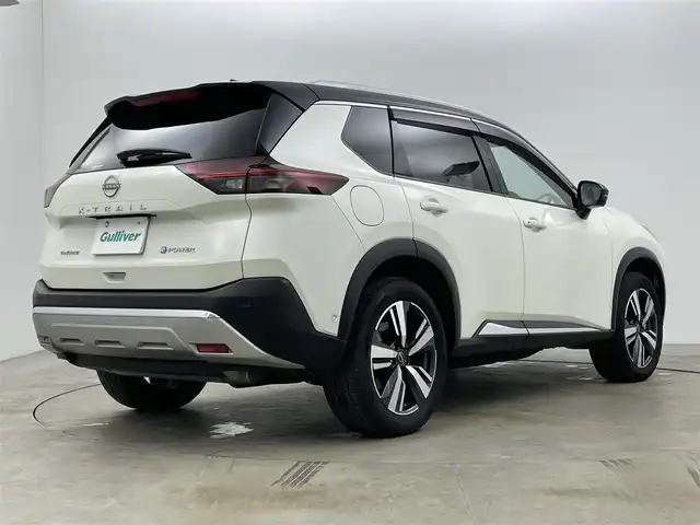 日産 エクストレイル G e－4ORCE 岡山県 2024(令6)年 3.2万km ブリリアントホワイトパール/スーパーブラック 2トーン 純正12.3インチナビ/・FM/AM/Bluetooth/フルセグ/CarPlay/アラウンドビューモニター/デジタルインナーミラー/合皮シート/・パワーシート/・シートヒーター/・シートメモリー/ステアリングヒーター/パワーバックドア/HUD/ワイヤレス充電/プロパイロット/インテリジェントエマージェンシーブレーキ/パーキングアシスト/コーナーセンサー/AC100V/ドライブレコーダー/ビルトインETC2.0/純正19インチアルミ/純正フロアマット