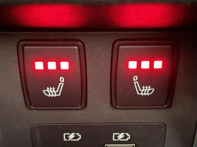 日産 エクストレイル G e－4ORCE 岡山県 2024(令6)年 3.2万km ブリリアントホワイトパール/スーパーブラック 2トーン 純正12.3インチナビ/・FM/AM/Bluetooth/フルセグ/CarPlay/アラウンドビューモニター/デジタルインナーミラー/合皮シート/・パワーシート/・シートヒーター/・シートメモリー/ステアリングヒーター/パワーバックドア/HUD/ワイヤレス充電/プロパイロット/インテリジェントエマージェンシーブレーキ/パーキングアシスト/コーナーセンサー/AC100V/ドライブレコーダー/ビルトインETC2.0/純正19インチアルミ/純正フロアマット