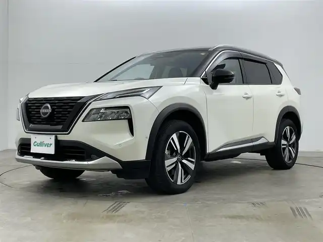 日産 エクストレイル G e－4ORCE 岡山県 2024(令6)年 3.2万km ブリリアントホワイトパール/スーパーブラック 2トーン 純正12.3インチナビ/・FM/AM/Bluetooth/フルセグ/CarPlay/アラウンドビューモニター/デジタルインナーミラー/合皮シート/・パワーシート/・シートヒーター/・シートメモリー/ステアリングヒーター/パワーバックドア/HUD/ワイヤレス充電/プロパイロット/インテリジェントエマージェンシーブレーキ/パーキングアシスト/コーナーセンサー/AC100V/ドライブレコーダー/ビルトインETC2.0/純正19インチアルミ/純正フロアマット