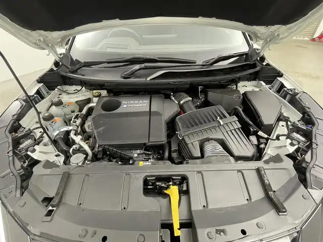 日産 エクストレイル G e－4ORCE 岡山県 2024(令6)年 3.2万km ブリリアントホワイトパール/スーパーブラック 2トーン 純正12.3インチナビ/・FM/AM/Bluetooth/フルセグ/CarPlay/アラウンドビューモニター/デジタルインナーミラー/合皮シート/・パワーシート/・シートヒーター/・シートメモリー/ステアリングヒーター/パワーバックドア/HUD/ワイヤレス充電/プロパイロット/インテリジェントエマージェンシーブレーキ/パーキングアシスト/コーナーセンサー/AC100V/ドライブレコーダー/ビルトインETC2.0/純正19インチアルミ/純正フロアマット