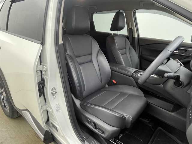 日産 エクストレイル G e－4ORCE 岡山県 2024(令6)年 3.2万km ブリリアントホワイトパール/スーパーブラック 2トーン 純正12.3インチナビ/・FM/AM/Bluetooth/フルセグ/CarPlay/アラウンドビューモニター/デジタルインナーミラー/合皮シート/・パワーシート/・シートヒーター/・シートメモリー/ステアリングヒーター/パワーバックドア/HUD/ワイヤレス充電/プロパイロット/インテリジェントエマージェンシーブレーキ/パーキングアシスト/コーナーセンサー/AC100V/ドライブレコーダー/ビルトインETC2.0/純正19インチアルミ/純正フロアマット