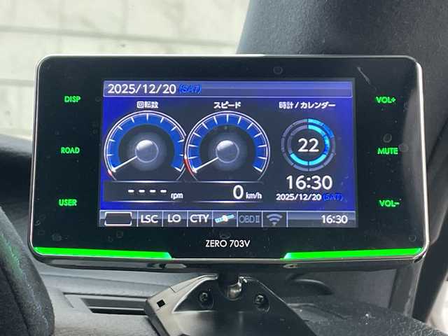 レクサス ＲＣ Ｆ 山口県 2015(平27)年 7.4万km ホワイトノーヴァガラスフレーク 純正ナビ/DVD/BT/SD/AM/FM/AUX/フルセグTV/バックカメラ/シートヒーター/シートベンチレーション/社外マフラー/パドルシフト/前方ドライブレコーダー/オートハイビーム/電動テレスコチルト/ブラインドスポットモニター/レーンキープアシスト/コーナーセンサー/オートライト/パワーシート/シートメモリー/ETC/電動格納ミラー/純正フロアマット