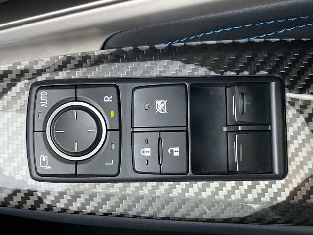 レクサス ＲＣ Ｆ 山口県 2015(平27)年 7.4万km ホワイトノーヴァガラスフレーク 純正ナビ/DVD/BT/SD/AM/FM/AUX/フルセグTV/バックカメラ/シートヒーター/シートベンチレーション/社外マフラー/パドルシフト/前方ドライブレコーダー/オートハイビーム/電動テレスコチルト/ブラインドスポットモニター/レーンキープアシスト/コーナーセンサー/オートライト/パワーシート/シートメモリー/ETC/電動格納ミラー/純正フロアマット